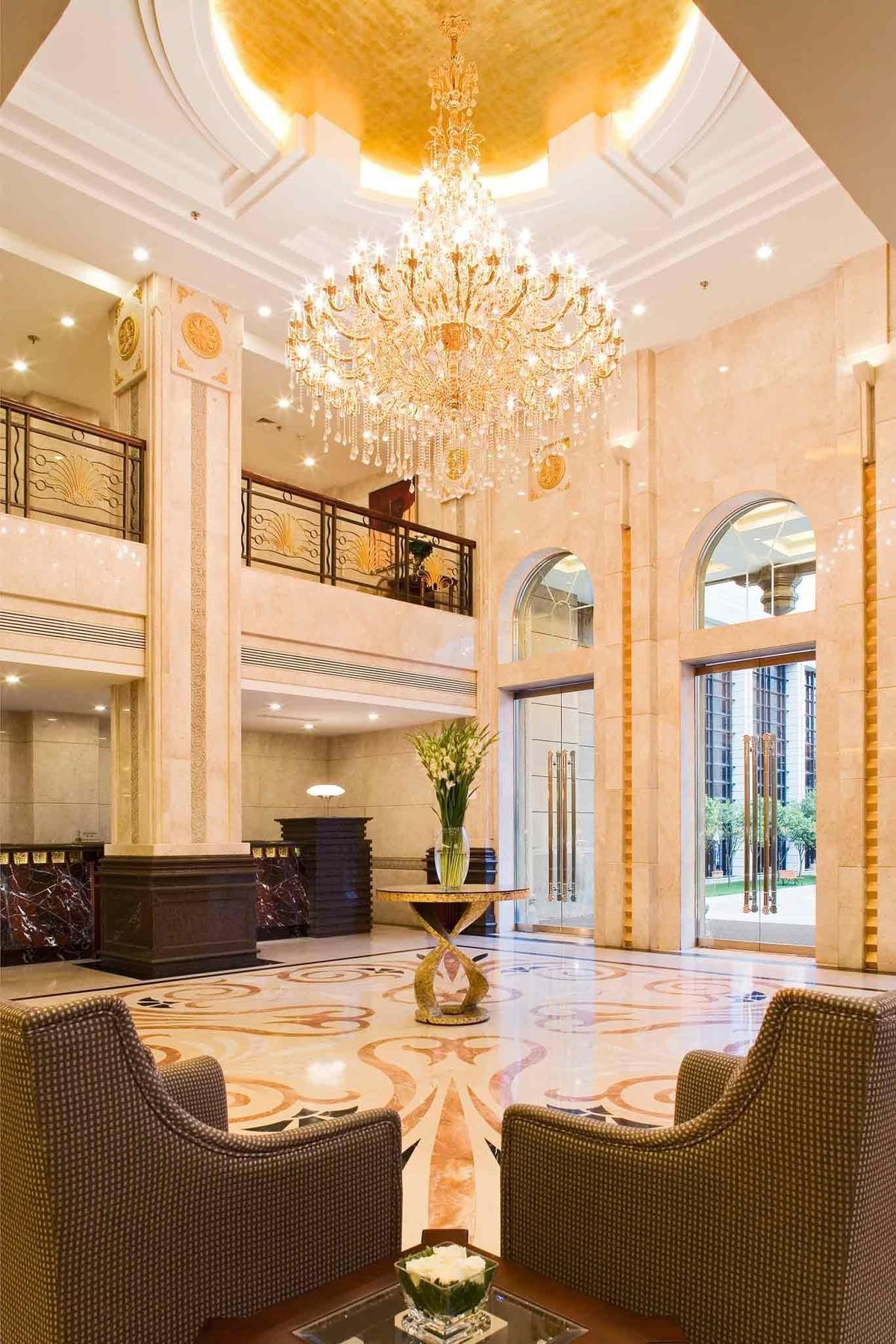 Отель Grand Mercure On Renmin Square Сиань