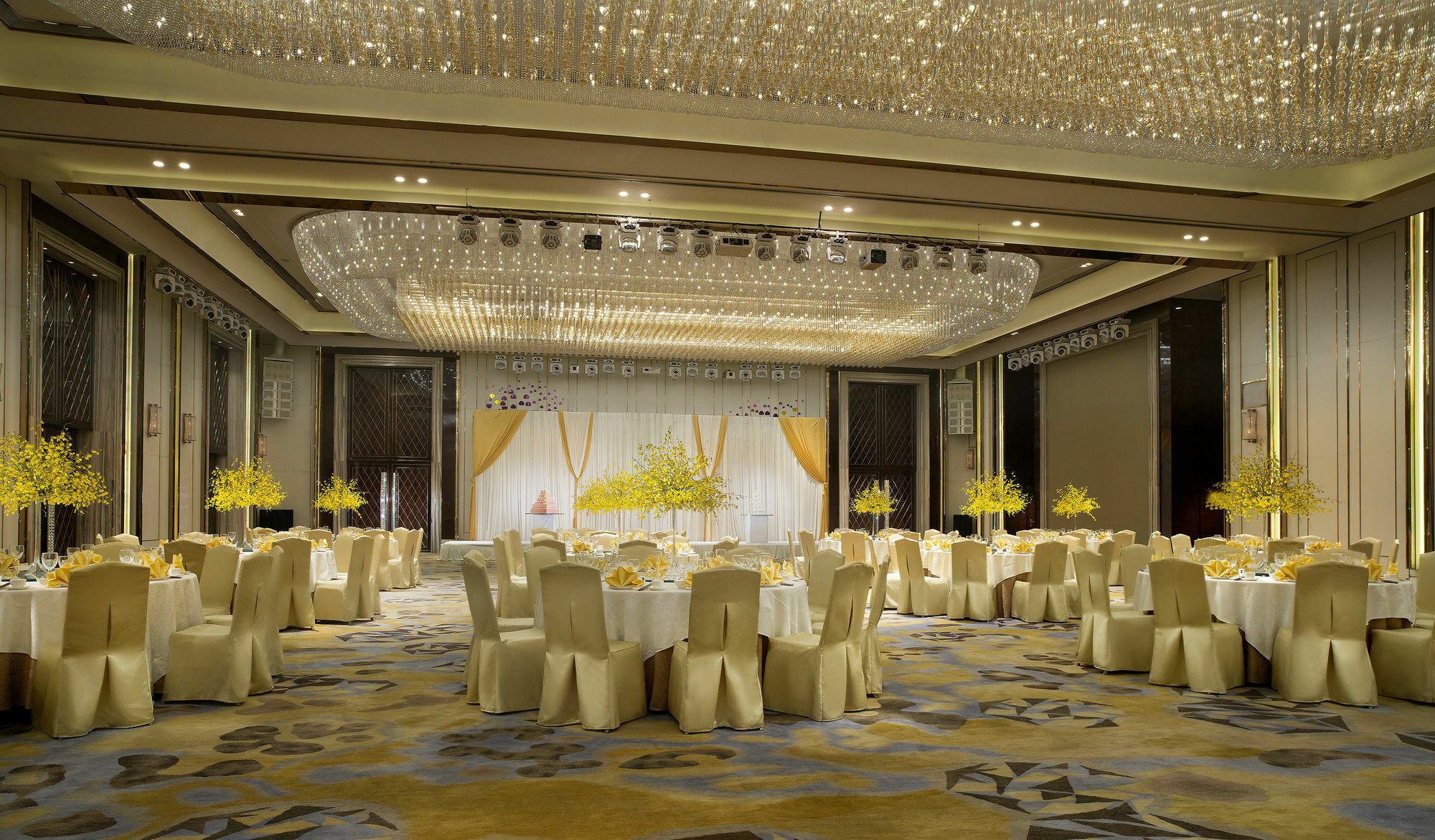 Отель Grand Mercure On Renmin Square Сиань